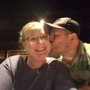 Meet your Posher, Gloria